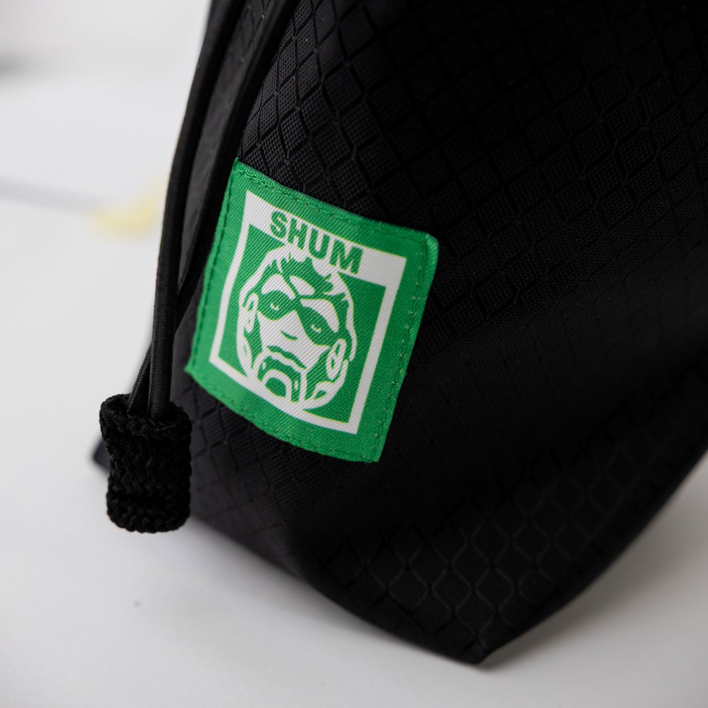 SHUM LIGHT chalk bag black/blue